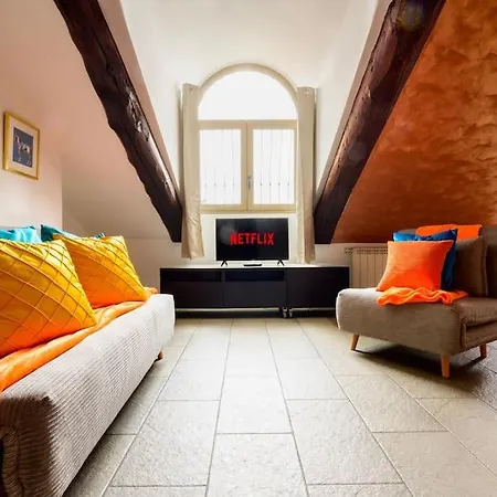 -porta Susa - Centro- Elegante Mansarda X5 - Wi-fi Lägenhet *